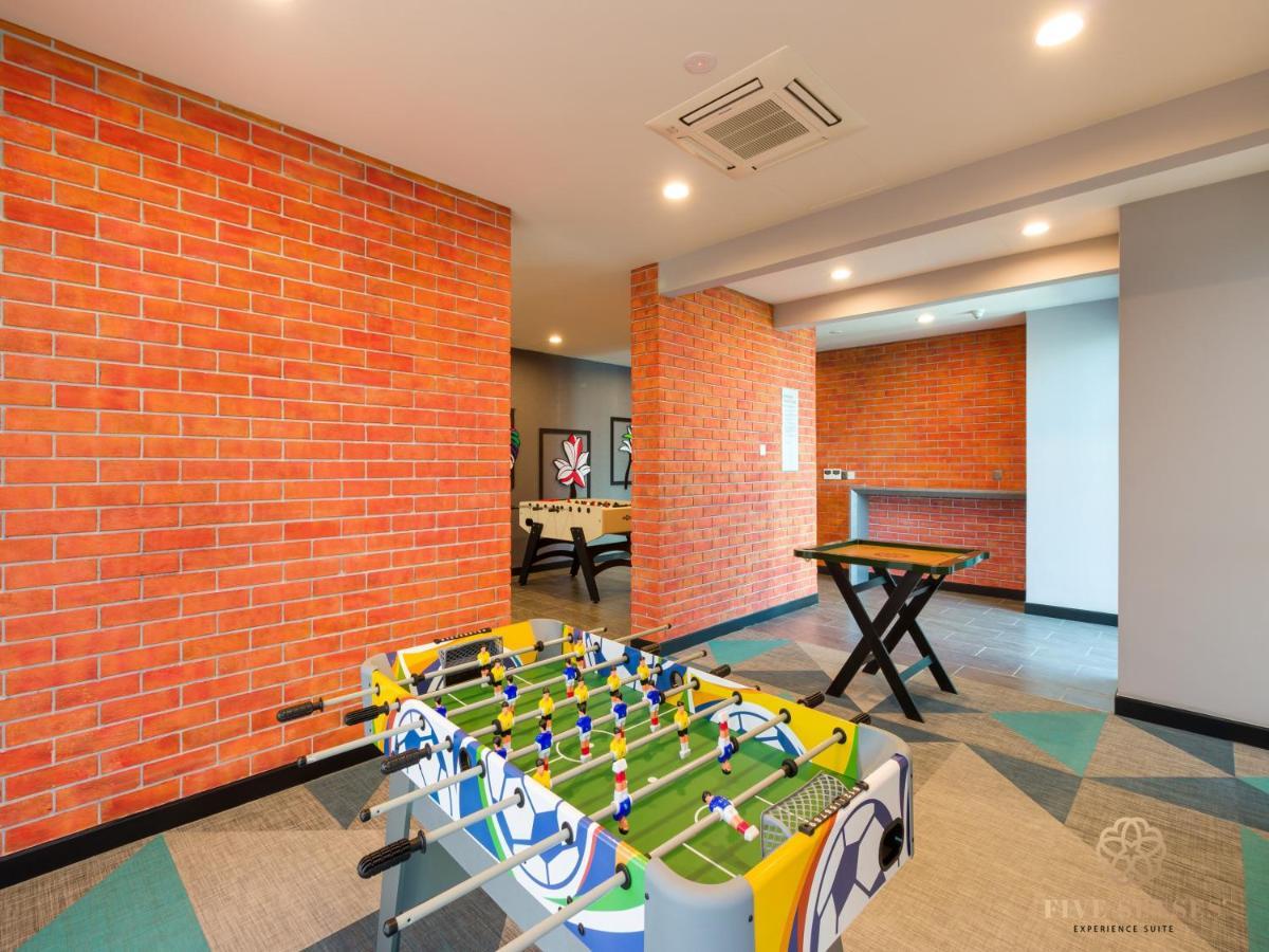 Apartment Datum Jelatek Sky Klcc, Five Senses *