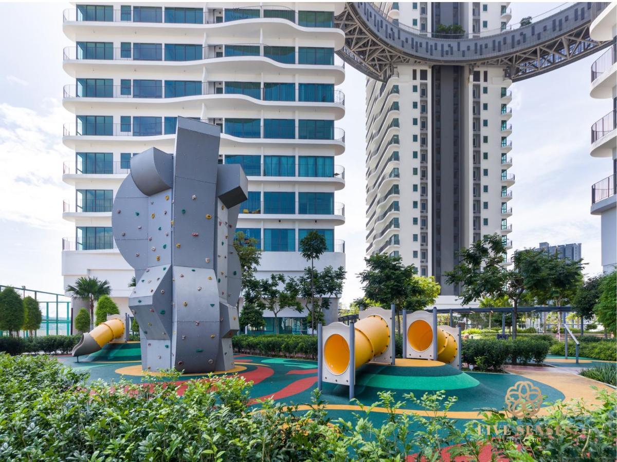 Apartment Datum Jelatek Sky Klcc, Five Senses
