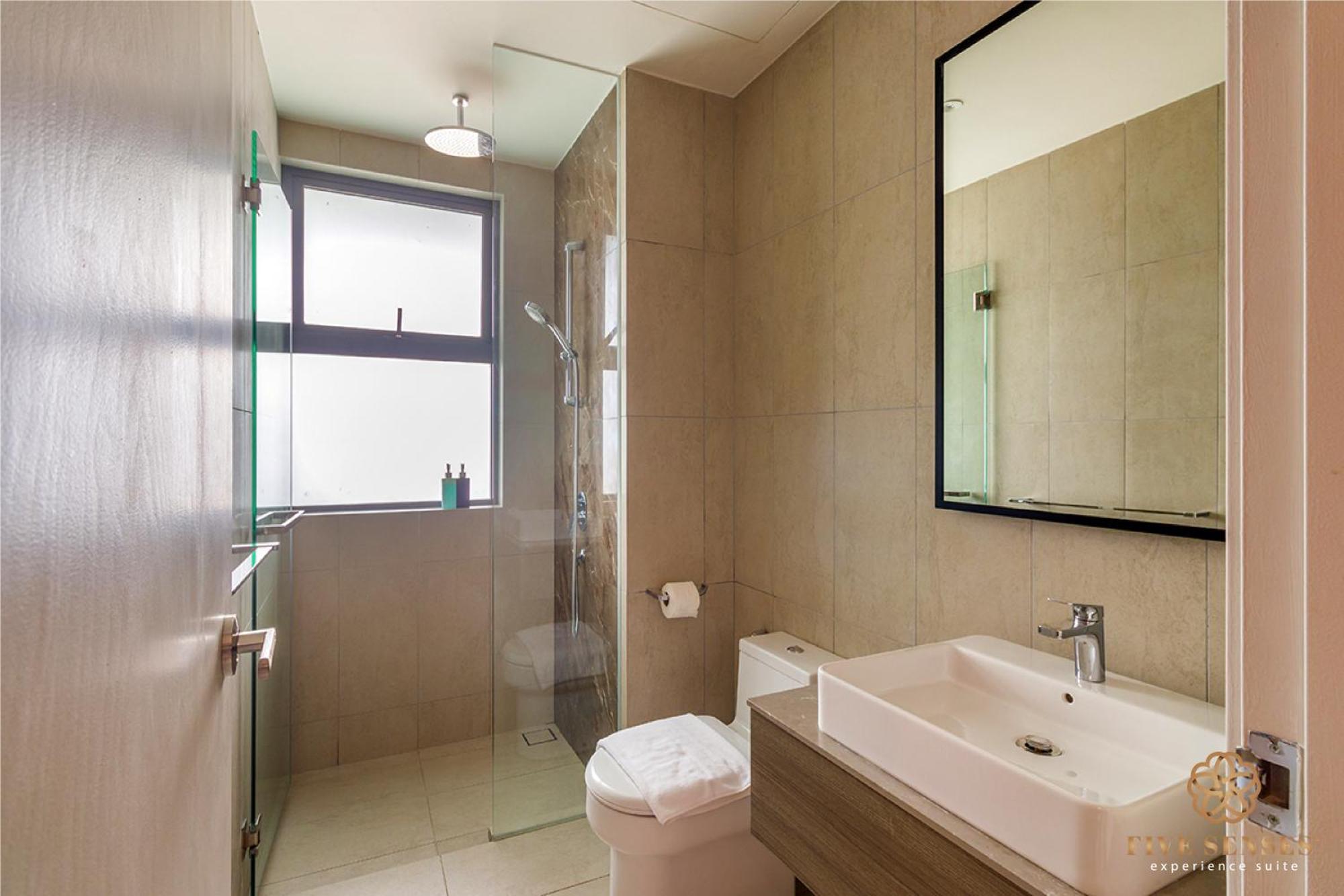 Datum Jelatek Sky Klcc, Five Senses Apartment